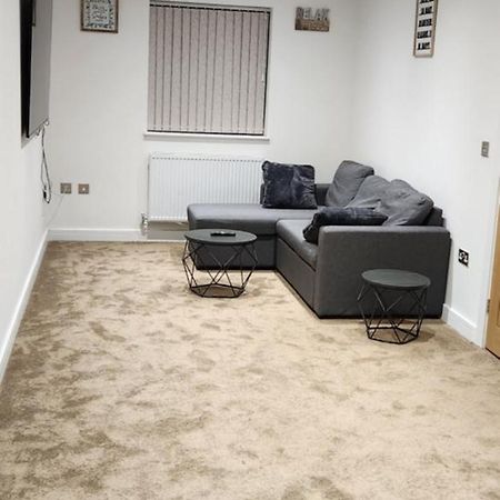 44 Beyers Close Манчестър Екстериор снимка