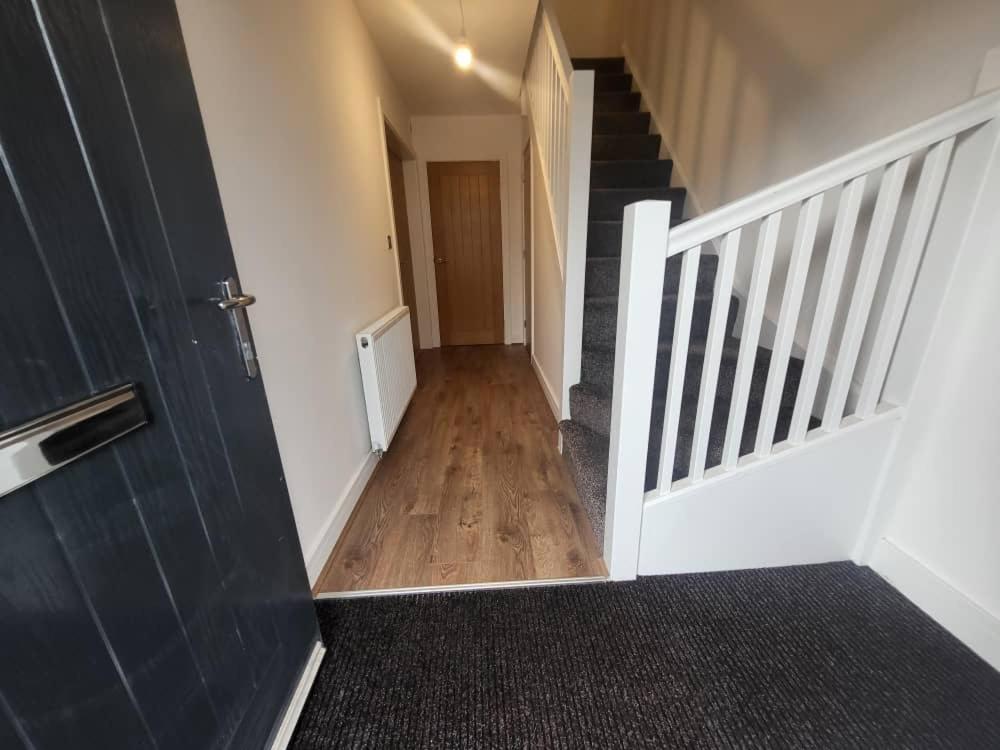 44 Beyers Close Манчестър Екстериор снимка